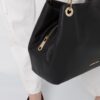 11796424_d642a538-a4b1-44c6-ba22-4a42e6f07bdd_1000.jpg Michael Michael Kors Raven shoulder bag
