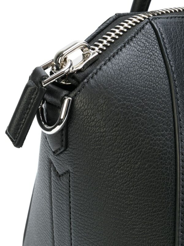 13424000_26913022_1000.jpg Givenchy small Antigona tote bag