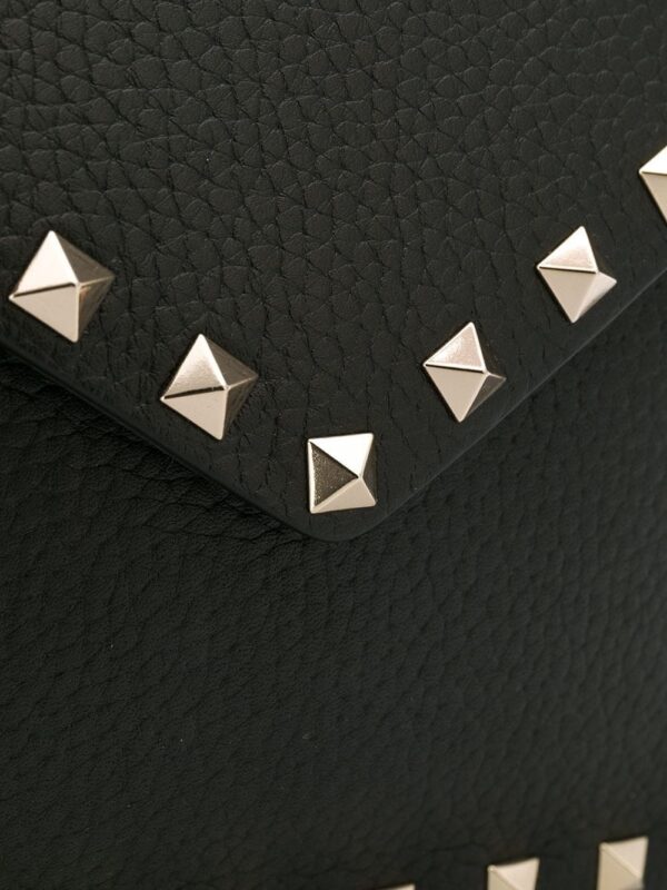13495823_15940659_1000.jpg Valentino Garavani Rockstud envelope clutch