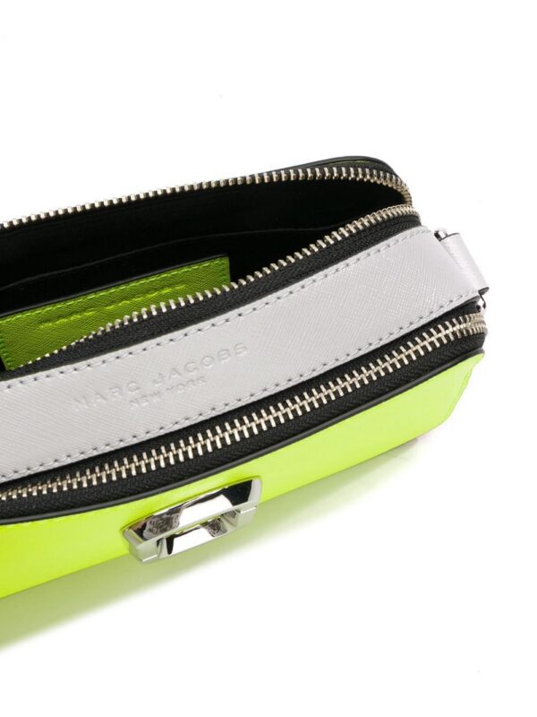 13513303_21986989_1000.jpg Marc Jacobs The Fluoro Snapshot camera bag