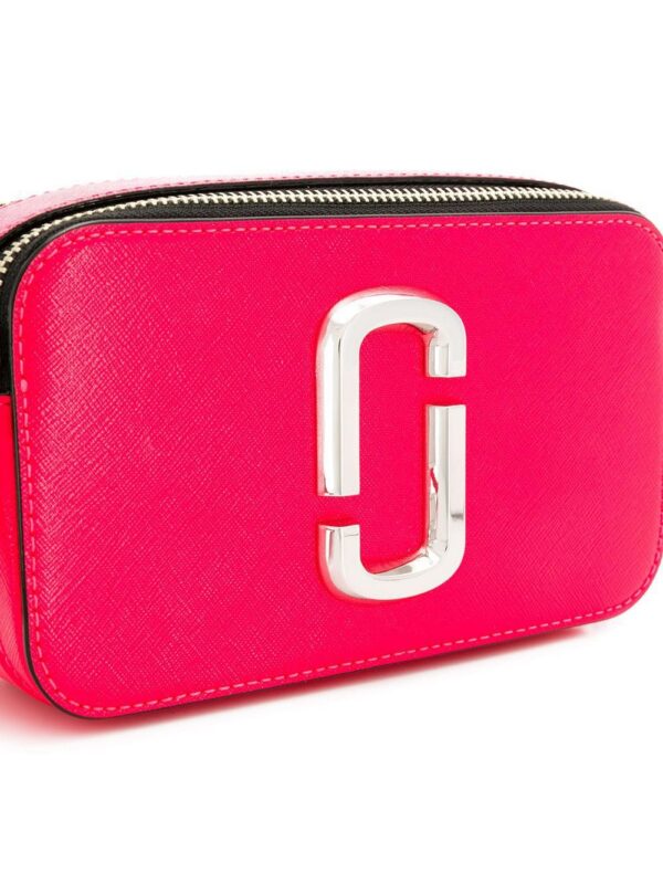 13552604_21973907_1000.jpg Marc Jacobs The Fluoro Snapshot camera bag