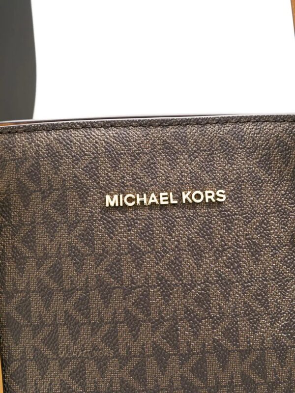 13576266_16236115_1000_00e5762f-329a-40d6-b5a0-f4e624b64e3d.jpg Michael Michael Kors Voyager tote bag