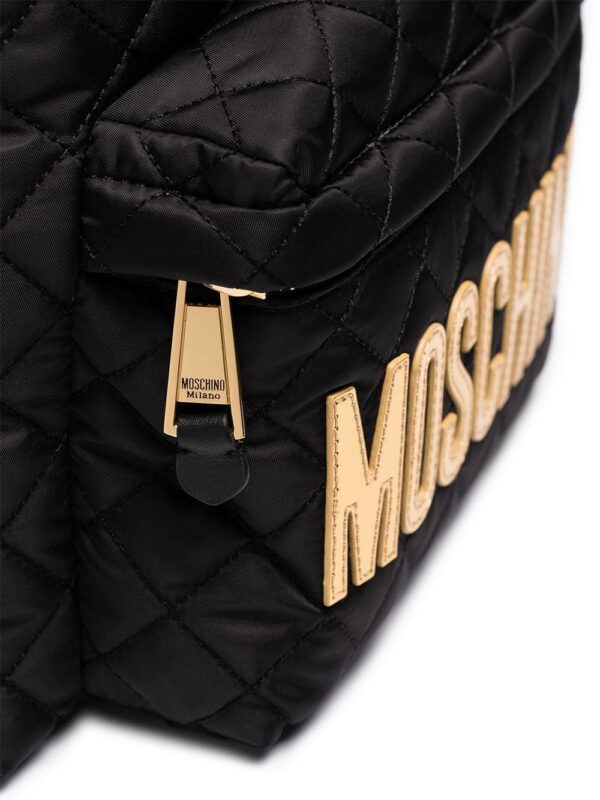 14343310_24312314_1000.jpg Moschino quilted logo-plaque backpack