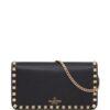 14514138_52378309_1000.jpg Valentino Garavani Rockstud leather clutch bag