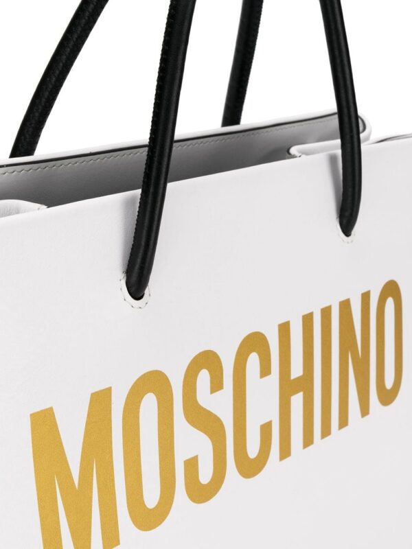 14760332_23585141_1000.jpg Moschino square logo-print tote bag