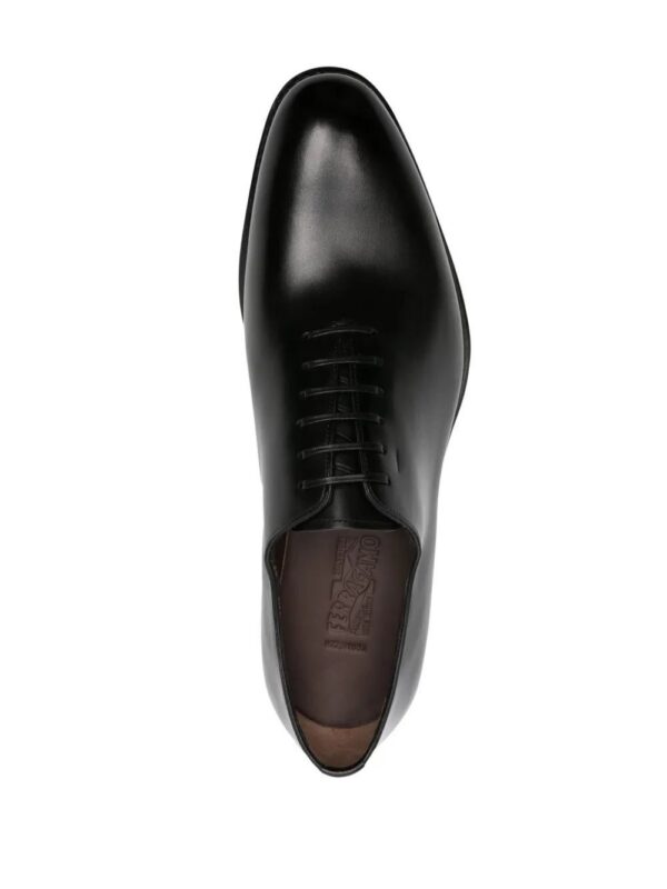 14892262_55684645_1000.jpg Ferragamo calf leather Oxford shoes