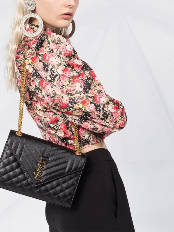 15021821_923bd440-08a2-4d70-897c-ce0fda2d666d_1000.jpg Saint Laurent Cassandra quilted shoulder bag
