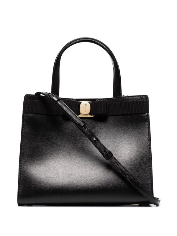 15387530_28124678_1000.jpg Ferragamo Vara shoulder bag