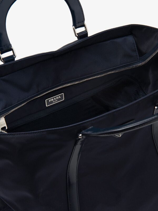 15563077_27973626_1000.jpg Prada logo plaque tote bag