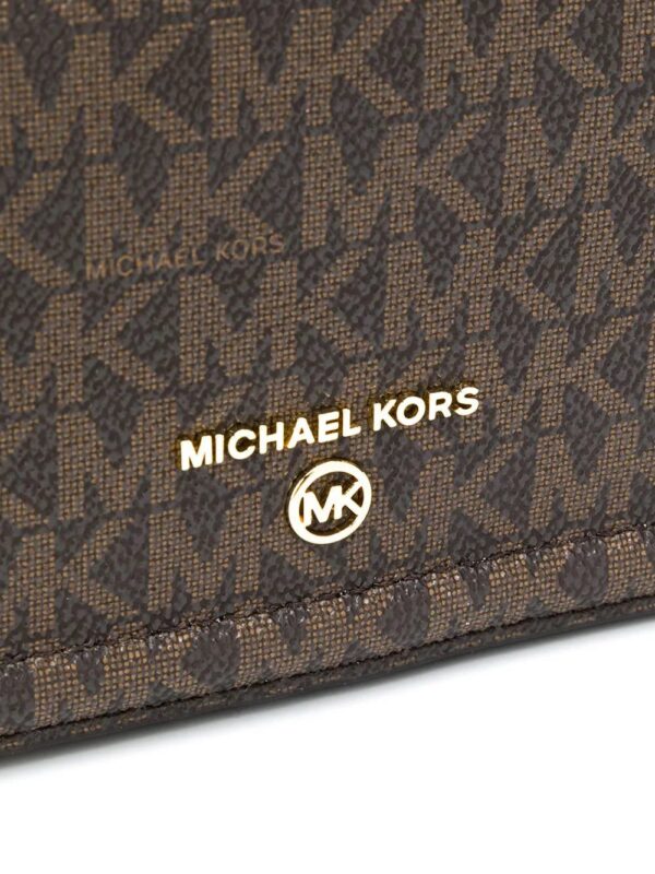 15657192_28387796_1000.jpg Michael Michael Kors Jet Set monogram-print satchel
