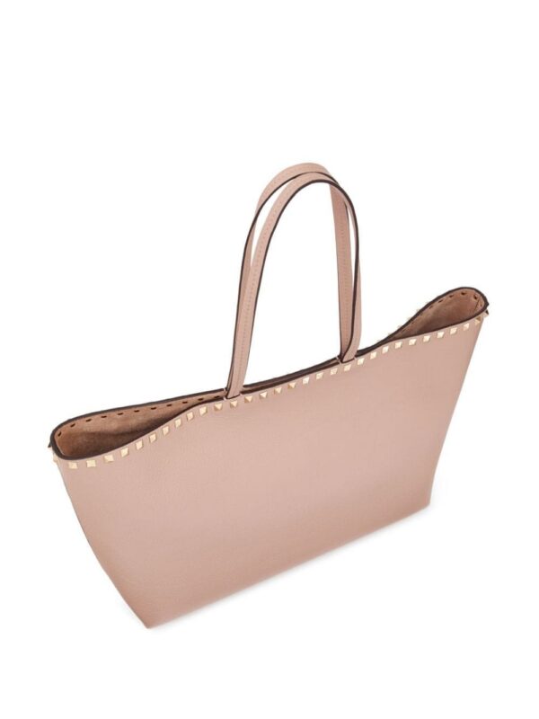 15721738_53891993_1000.jpg Valentino Garavani Rockstud leather tote bag