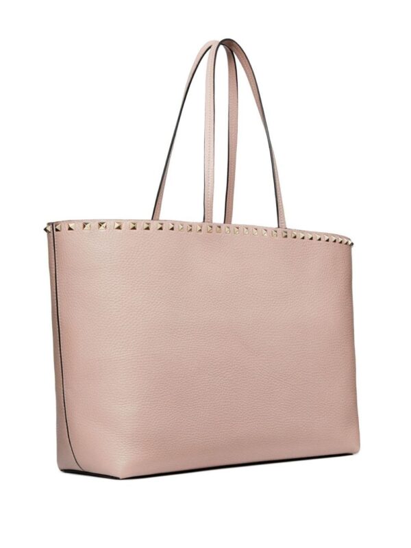 15721738_53891999_1000.jpg Valentino Garavani Rockstud leather tote bag