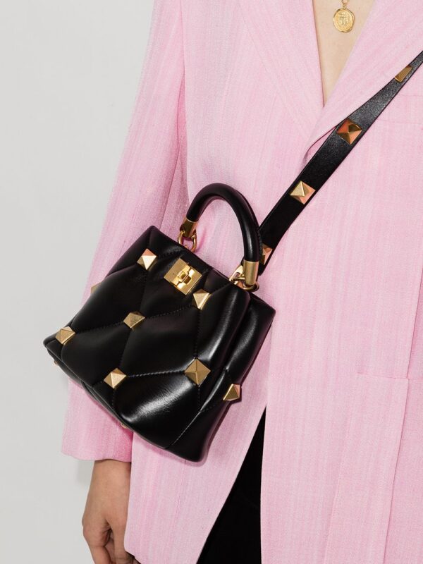 16197227_32685484_1000.jpg Valentino Garavani Roman Stud leather shoulder bag