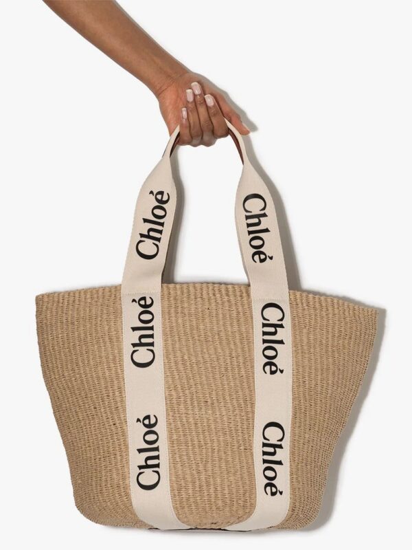 16262801_33489235_1000.jpg Chloé large Woody logo-strap tote bag