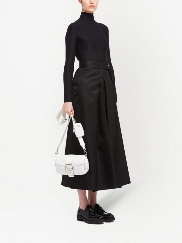 16437314_31722569_1000.jpg Prada pocket detail shoulder bag