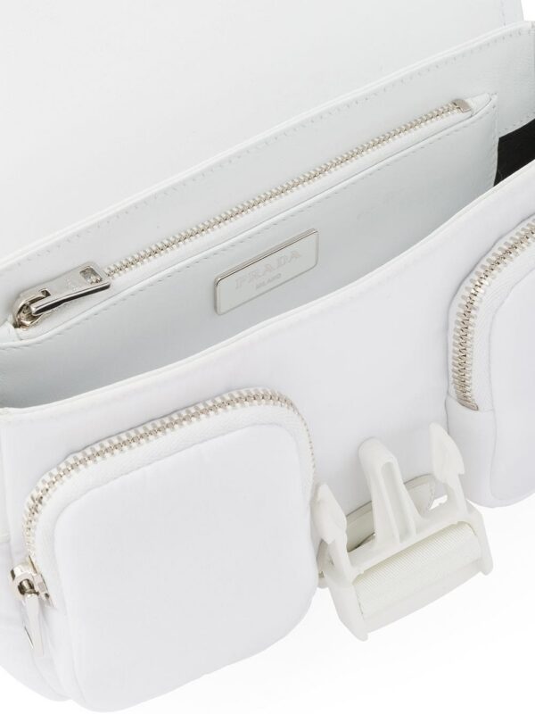 16437314_31722574_1000.jpg Prada pocket detail shoulder bag