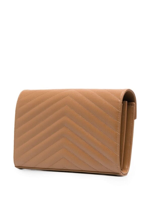 16634919_2cad66ad-ac9e-4d9e-82e6-aa6db4abfb26_1000.jpg Saint Laurent logo plaque matelassé clutch
