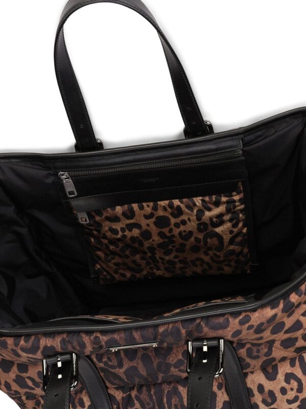 16654281_32779072_1000.jpg Dolce & Gabbana Sicily leopard-print shopper bag