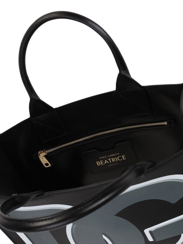 16659003_33815339_1000-1.jpg Dolce & Gabbana DG Daily logo-print calf leather shopper bag