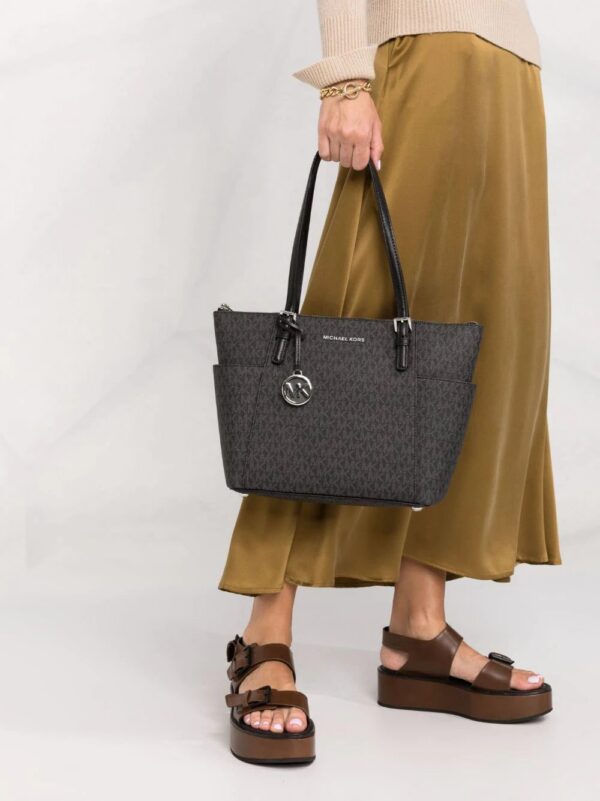 16689287_bf611688-a37b-4998-8b50-1932f331d94d_1000.jpg Michael Michael Kors monogram-print tote bag