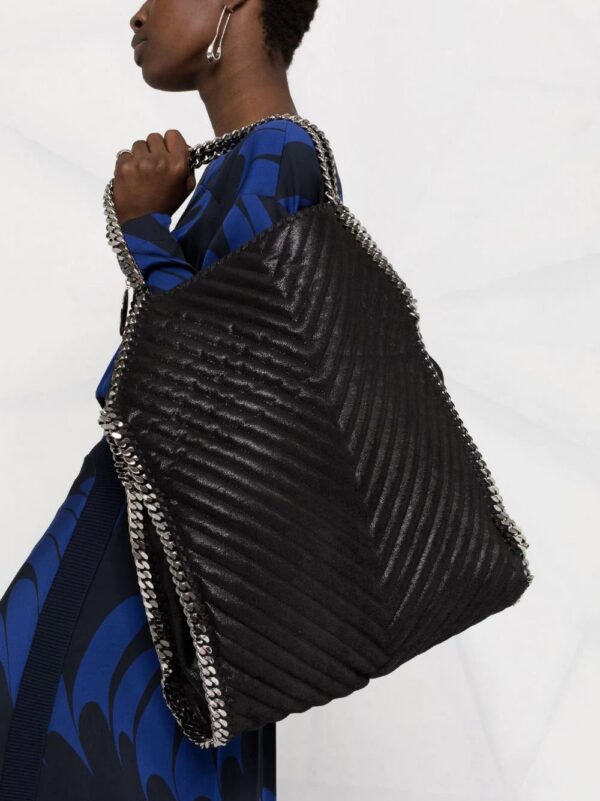 16698222_aa9eaf4c-ee8d-46e1-ad4c-fdf4a8da096c_1000.jpg Stella McCartney large Falabella chevron tote bag