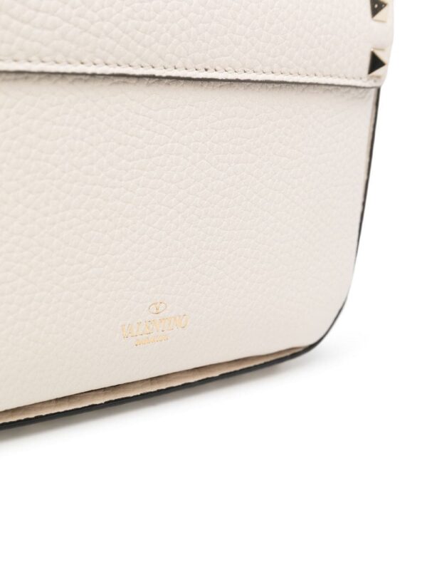 16790866_2ce9c39d-1719-407d-bb37-17a2ff3ed831_1000.jpg Valentino Garavani Rockstud mini bag