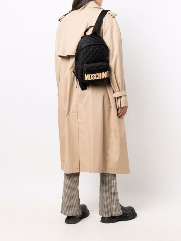 16948036_33854507_1000.jpg Moschino logo-plaque quilted backpack