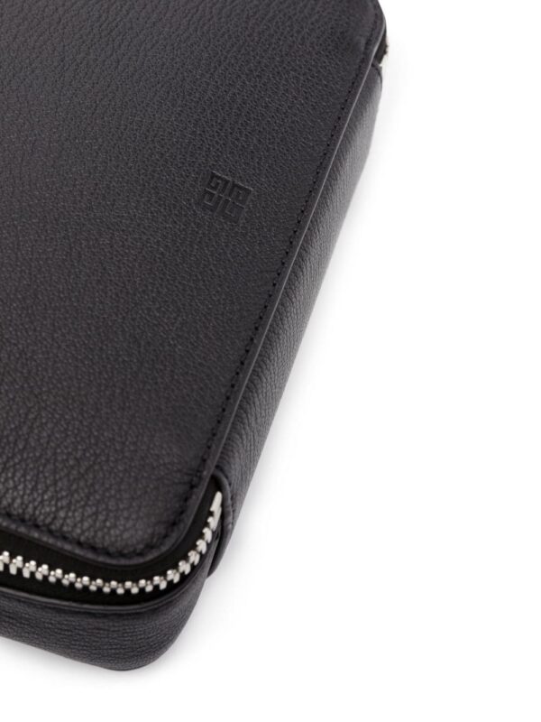 16988196_1c632b95-a057-4945-9c99-2f72e93b6fcc_1000.jpg Givenchy Antigona U camera bag