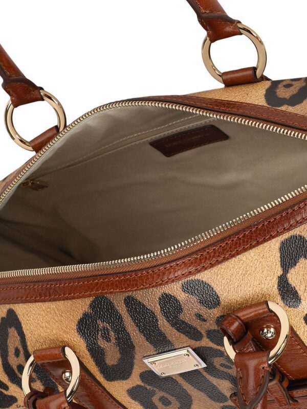 17055499_35287067_1000.jpg Dolce & Gabbana Crespo leopard-print handbag