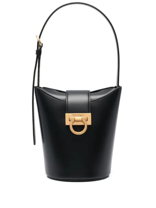 17265794_11fbb9a3-c257-47c3-b75a-761a66f2ce55_1000.jpg Ferragamo Trifolio bucket bag