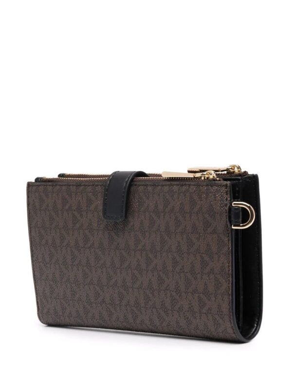 17311867_35696913_1000_bdb30a60-8b10-4bf4-8638-c7e33c6bb02b.jpg Michael Michael Kors Adele monogram clutch bag