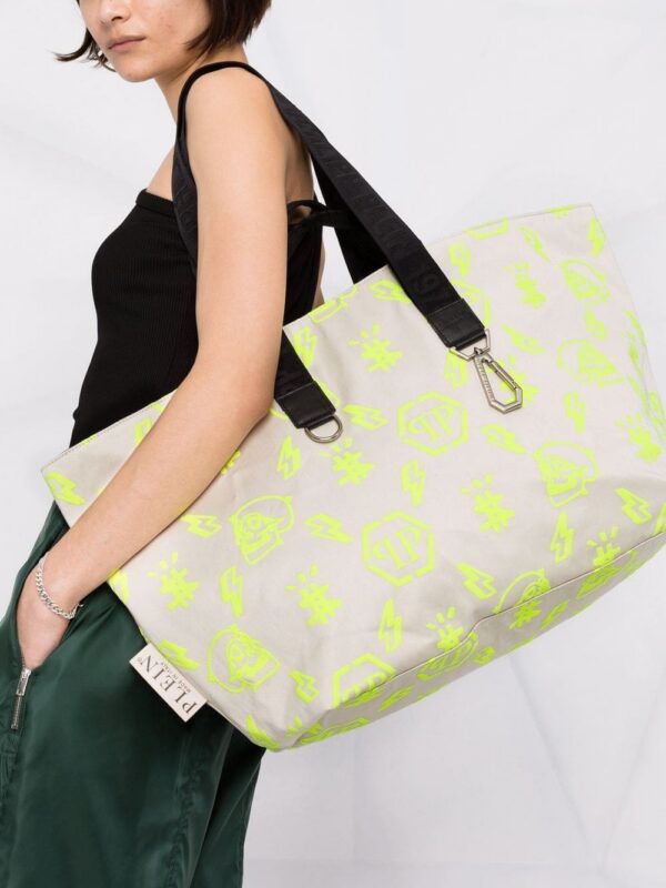 17352470_37217658_1000.jpg Philipp Plein monogram tote bag