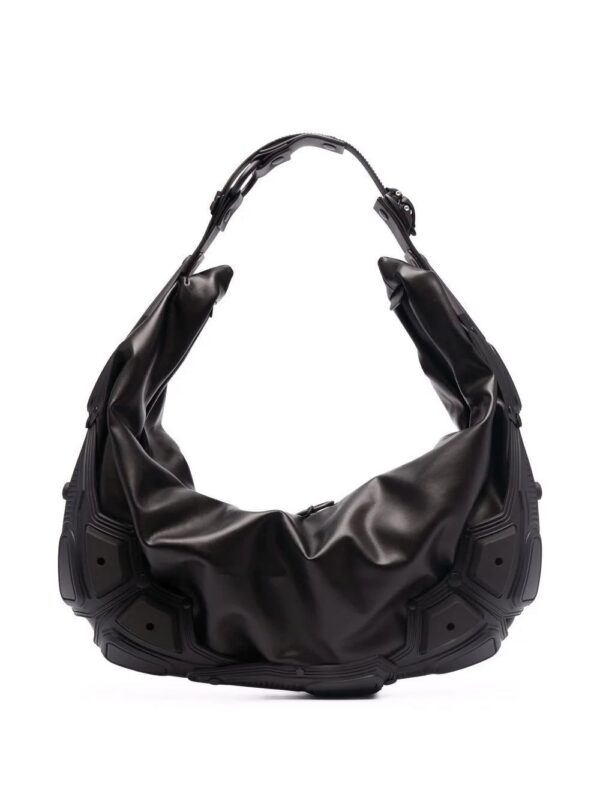 17470451_36219022_1000.jpg Innerraum ruched zipped shoulder bag