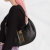 17502794_f5144702-17cb-40d4-8e4a-b928e56bc97d_1000.jpg Moschino logo plaque shoulder bag