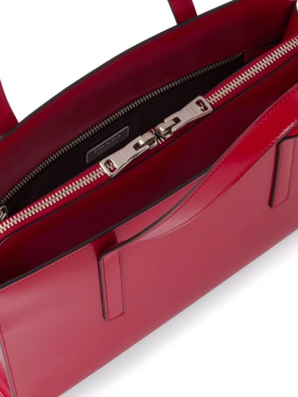 17506270_36305130_1000.jpg Prada large Re-Edition 1995 leather handbag