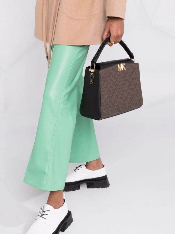 17561232_36576171_1000.jpg Michael Kors monogram-print logo tote bag