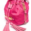 17591332_38226474_1000.jpg Moschino logo-plaque bucket bag