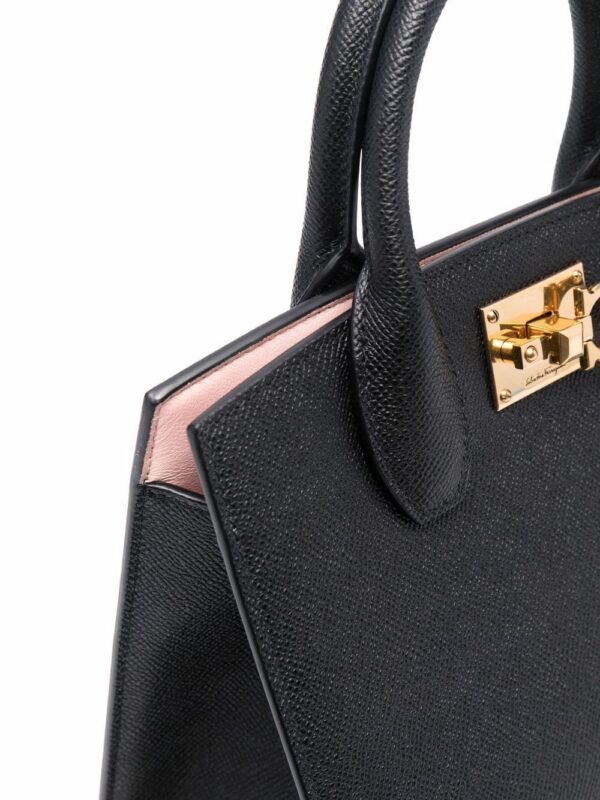 17621049_37212610_1000.jpg Ferragamo The Studio tote bag