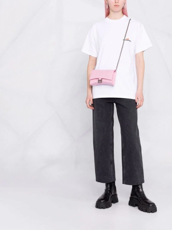 17729915_37647655_1000.jpg Balenciaga Hourglass crocodile-embossed chain wallet