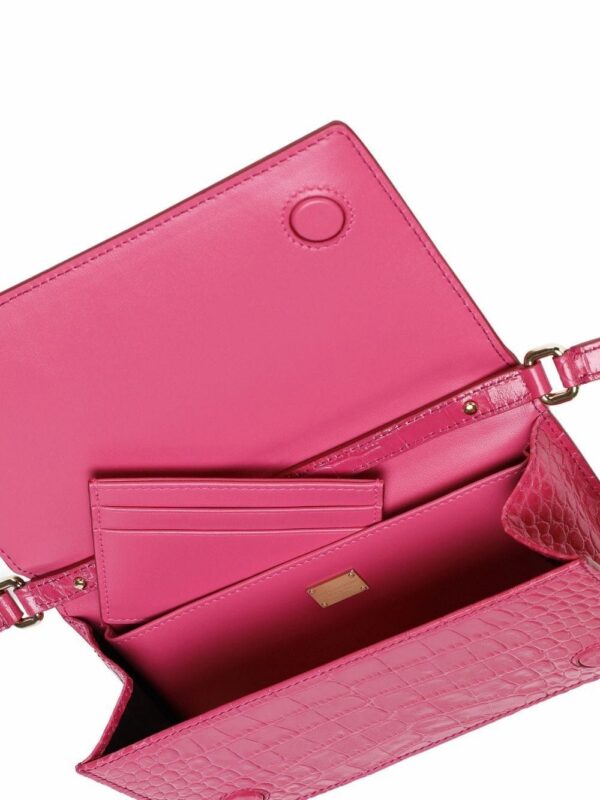 17734708_37957338_1000.jpg Dolce & Gabbana logo-tag leather phone bag