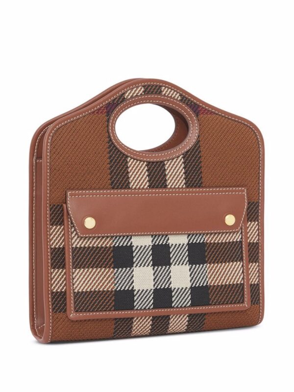 17744783_37459353_1000.jpg Burberry mini knitted check Pocket bag