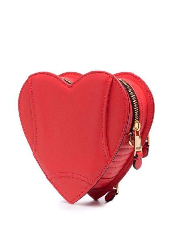 17754254_38891655_1000.jpg Moschino heart-shape moto shoulder bag