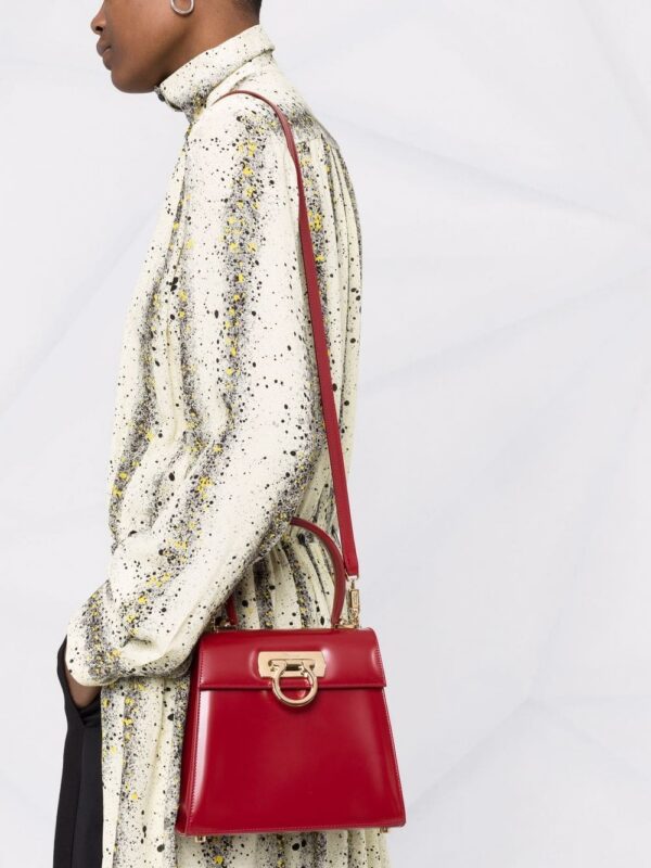 17755360_37456730_1000.jpg Ferragamo small Gancini-clasp top handle bag