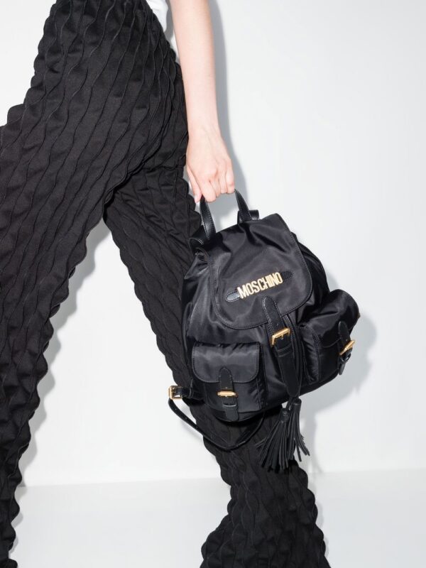 17847994_40524342_1000.jpg Moschino logo-lettere backpack
