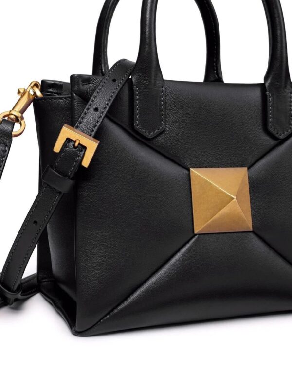 17887728_38420897_1000.jpg Valentino Garavani Roman Stud tote bag