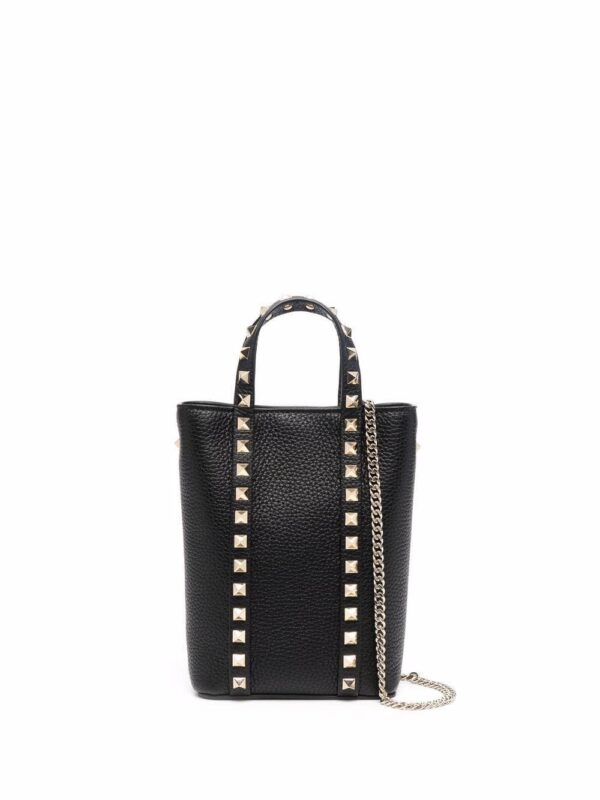 17887803_38155305_1000.jpg Valentino Garavani Rockstud chain-strap tote bag