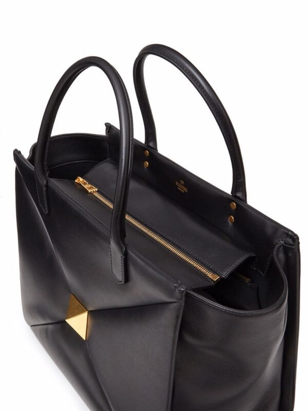 17889013_38320075_1000.jpg Valentino Garavani Roman stud tote