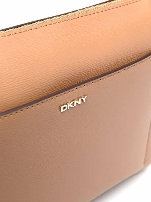 17899211_37926219_1000.jpg DKNY Bryan crossbody bag