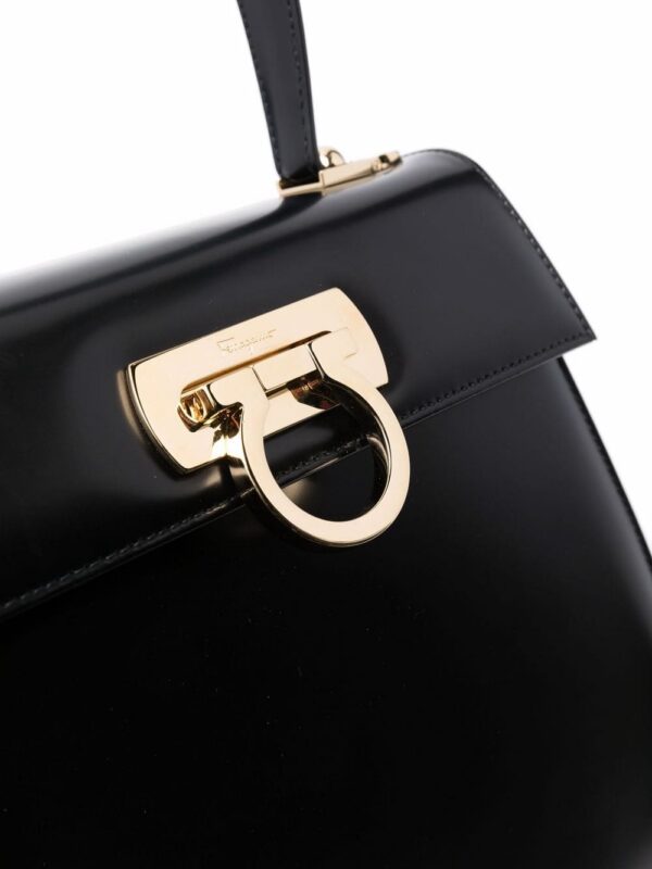 18133587_38901110_1000.jpg Ferragamo Gancini flip-lock leather bag