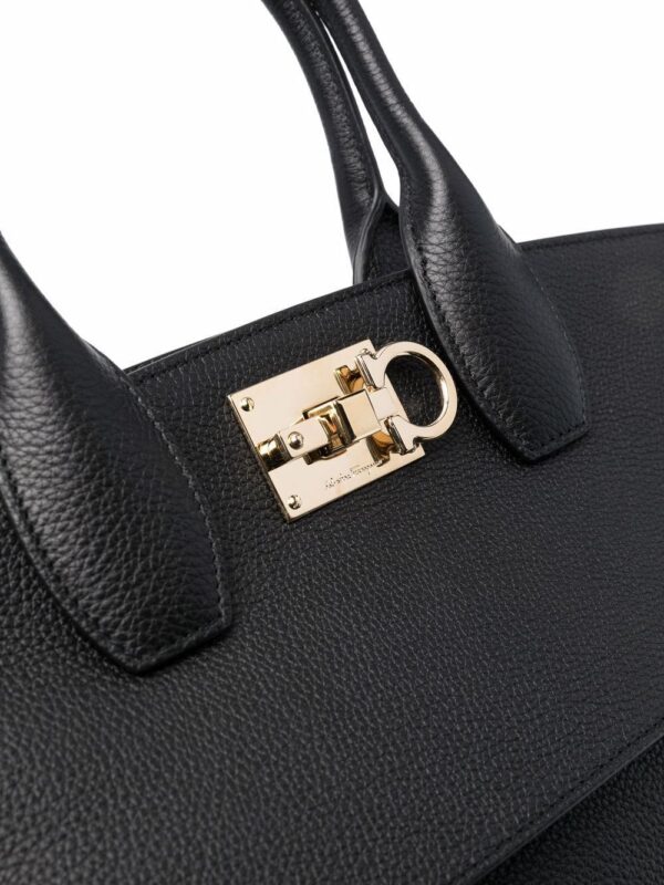 18196533_38894524_1000.jpg Ferragamo The Studio Soft tote bag